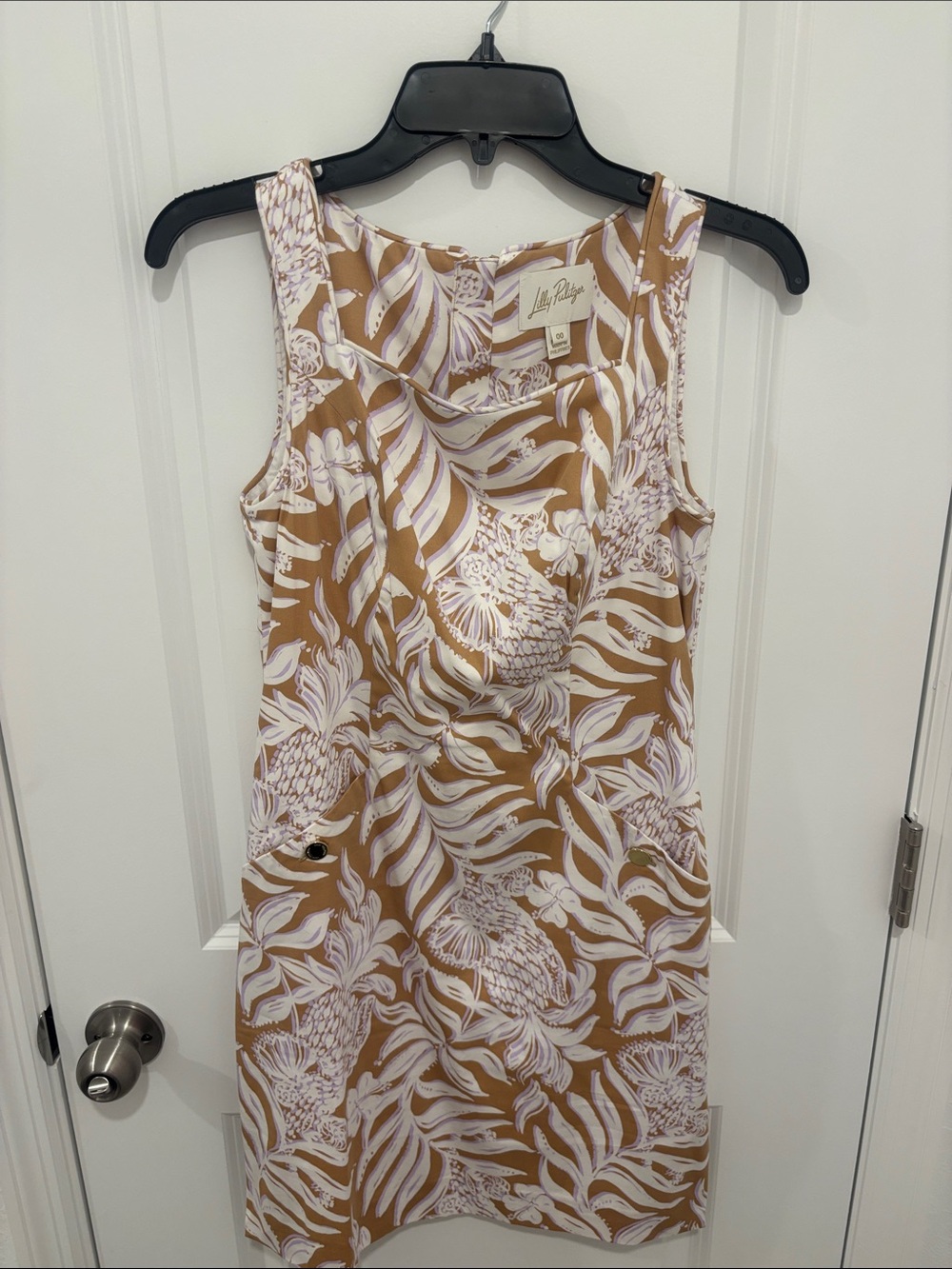 Lilly Pulitzer Tan & White Tropical Pineapple Print Sleeveless Dress